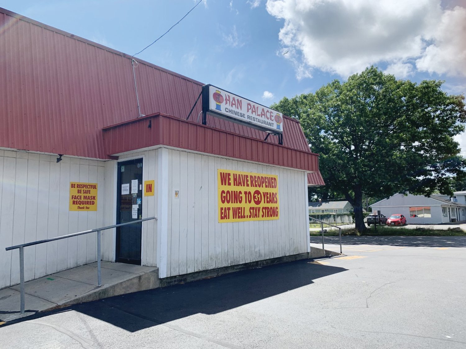 If you have lived in Warwick for at least thirty-two years, then you have seen this longstanding restaurant on West Shore Road, Han Palace. This popular local favorite serves some of the best Chinese food in the city – come see and taste for yourself!